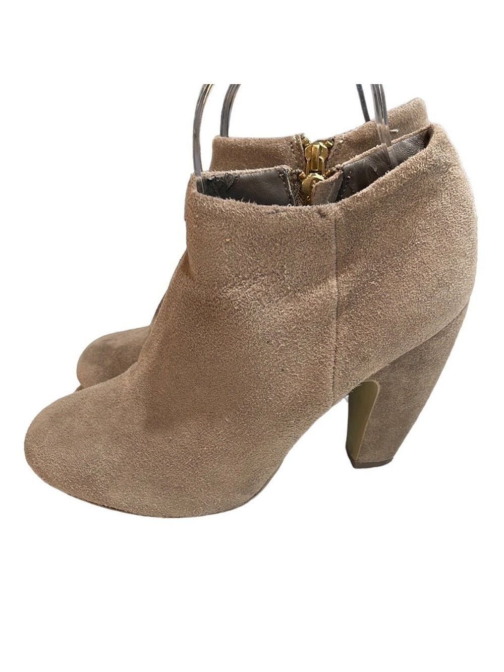 Steve Madden Panelope Taupe Grey Suede Heeled Bootie SZ 7